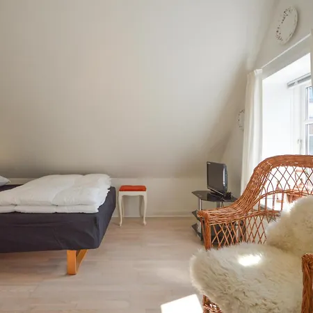 Beautiful Home In Tonder With Wifi *