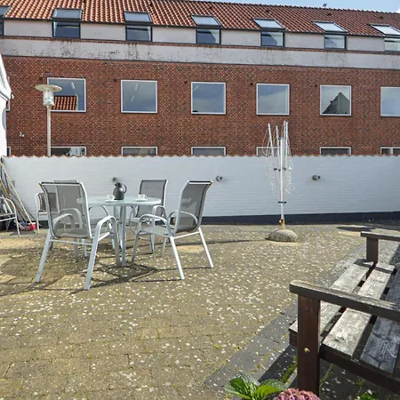 Beautiful Home In Tonder With Wifi
