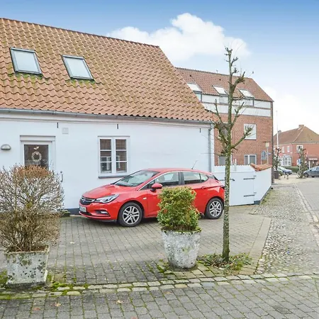 3 Bedroom Stunning In Semesterbostad *