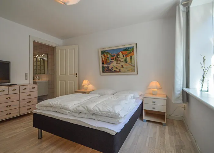 3 Bedroom Stunning In Semesterbostad Tønder