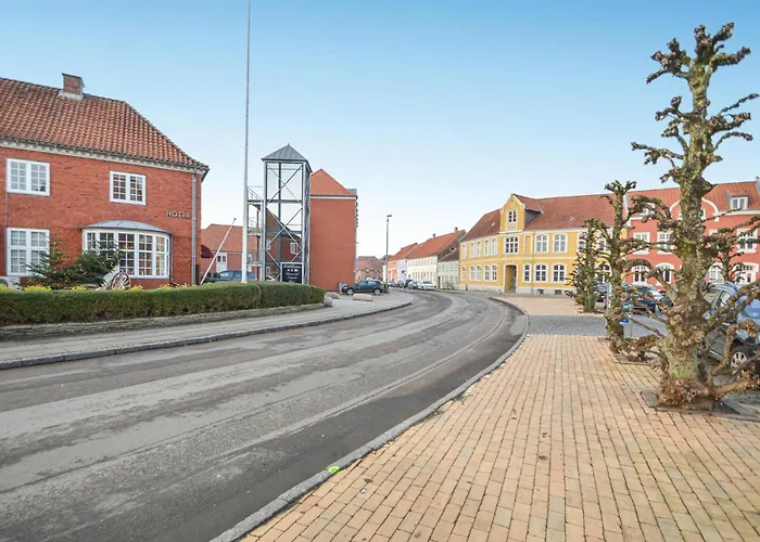 3 Bedroom Stunning In Semesterbostad *